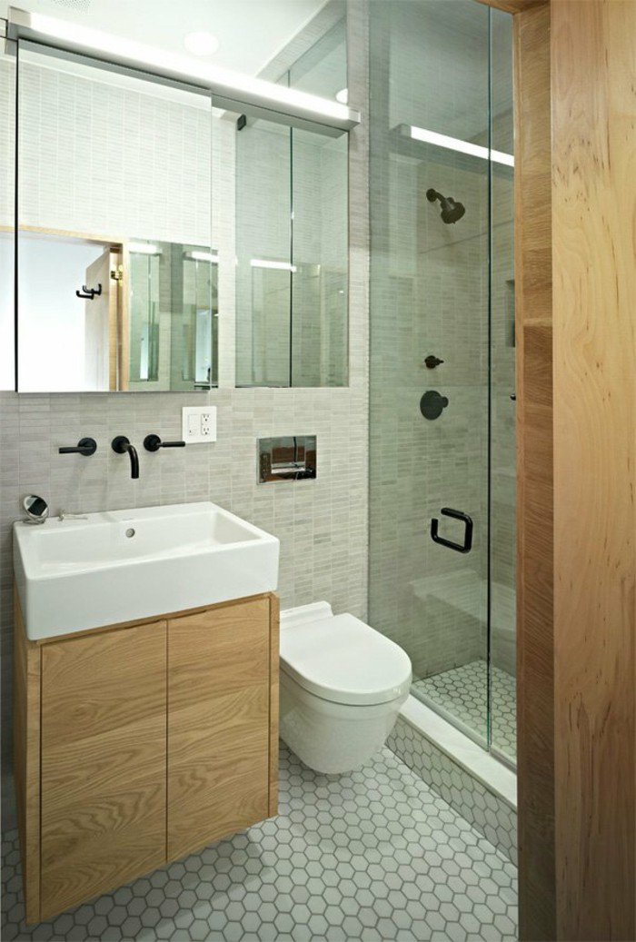 0-salle-de-bain-4m2-plan-d-amenagement-petite-salle-d-eau-sol-en-mosaique-blanc-gris-meubles-en-bois-clair