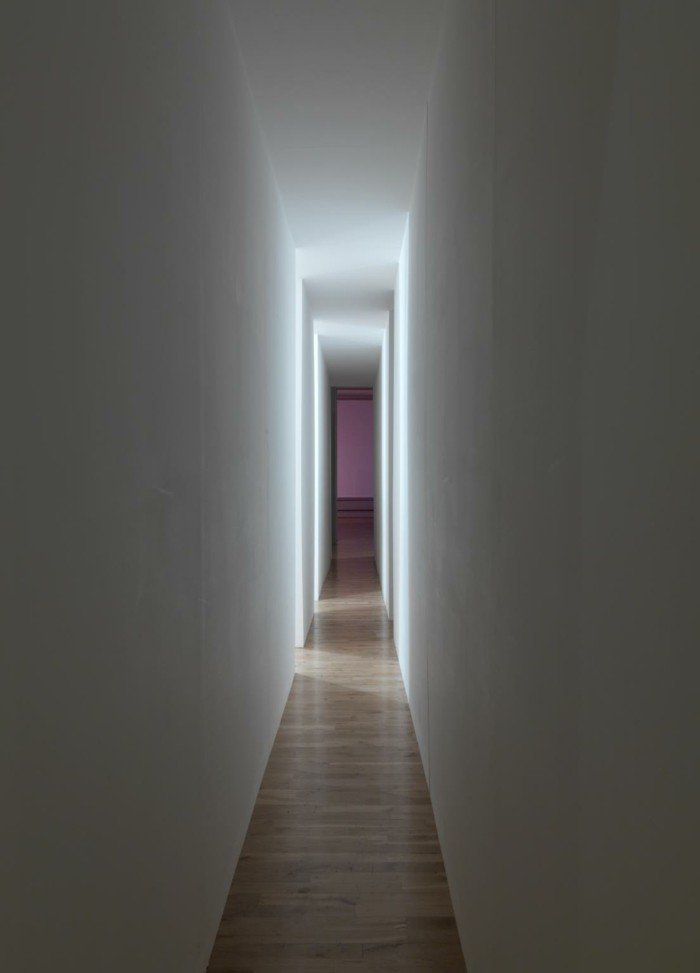 Changing Light Corridor with Rooms 1971 Bruce Nauman born 1941 ARTIST ROOMS Acquired jointly with the National Galleries of Scotland through The d'Offay Donation with assistance from the National Heritage Memorial Fund and the Art Fund 2008 http://www.tate.org.uk/art/work/AR00044