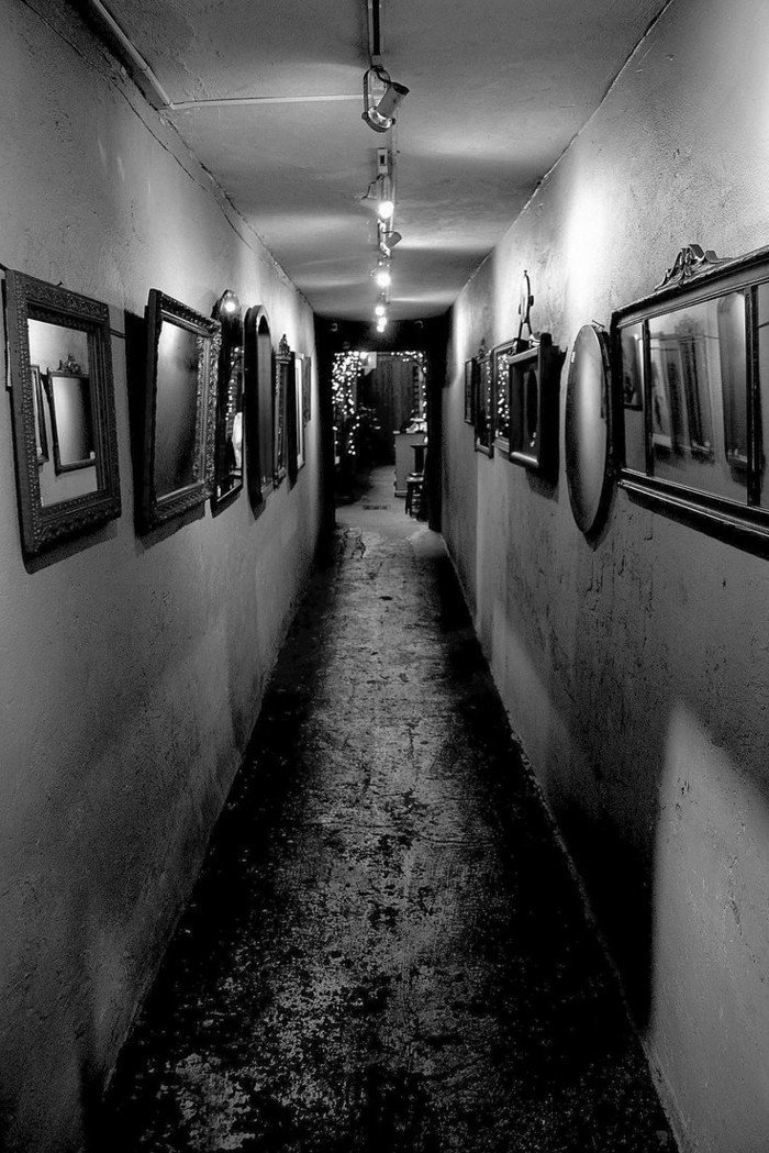 111-feng-shui-miroir-des-tableaux-sur-le-mur