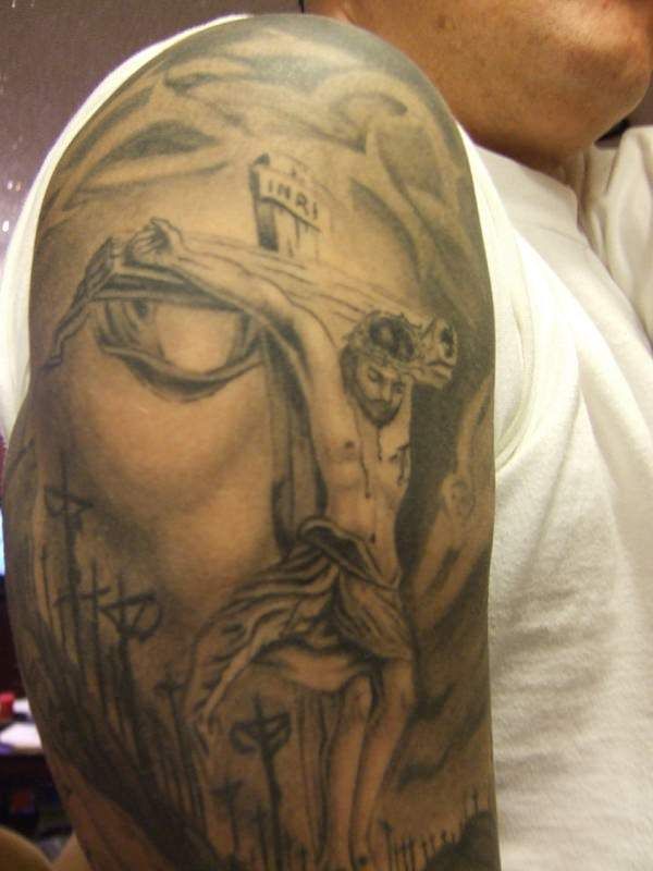 dessins de tatouage pour l'épaule des hommes