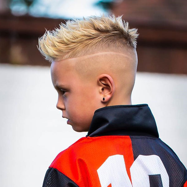 Garçons populaires Spiky Fade Haircuts
