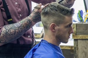 Les meilleures coupes de cheveux hautes et serrées pour les hommes 2019