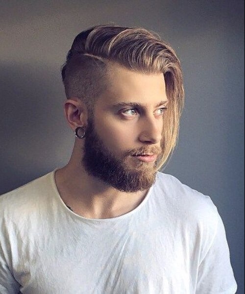 longues coupes de cheveux modernes pour hommes
