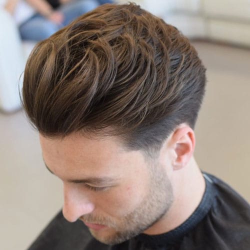 Cheveux au dos brossé + côtés effilés