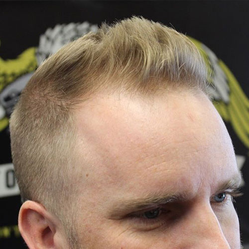 Short Pompadour - Meilleures coiffures pour hommes chauve