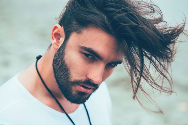 Meilleurs produits capillaires pour hommes aux cheveux longs