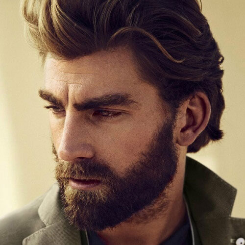 Cheveux et barbe moyens