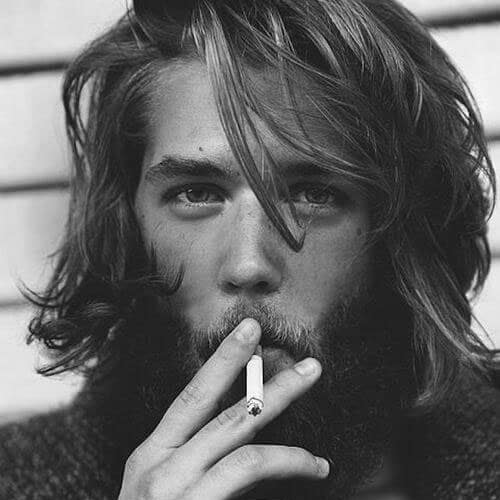 Cheveux longs et barbe