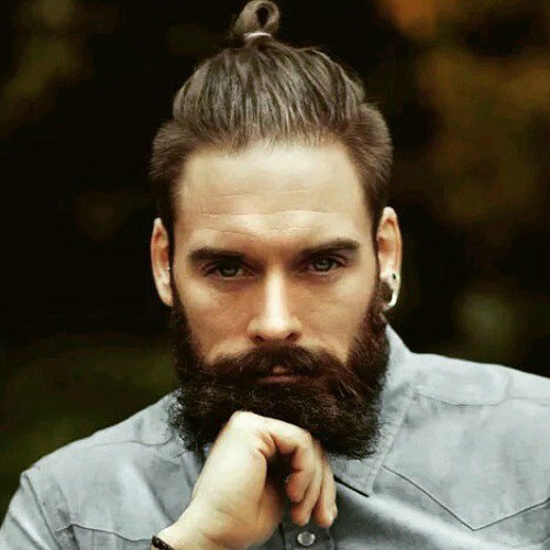 Top Knot avec Barbe