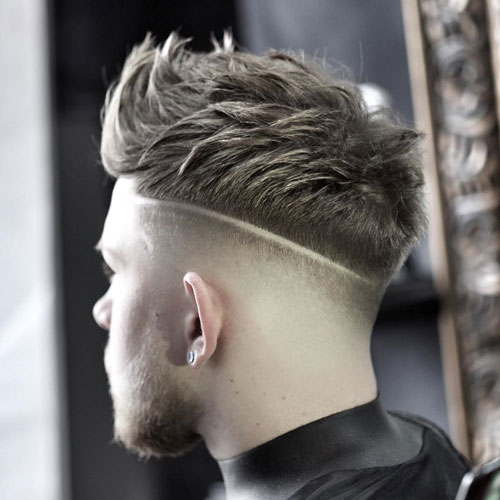 Coiffures texturées de longueur moyenne pour les gars - Forte atténuation avec les cheveux épineux texturés