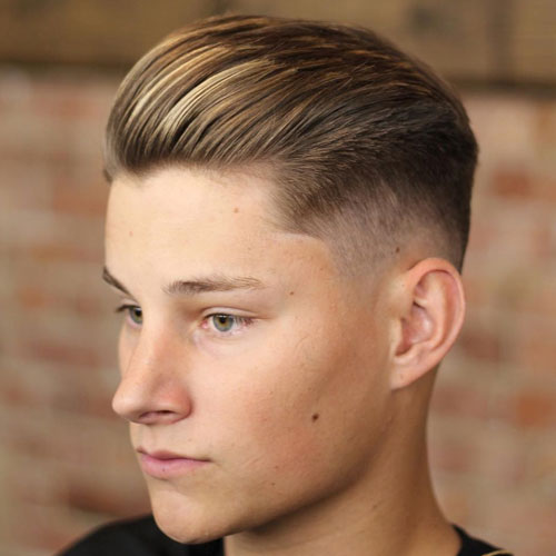 Cheveux moyennement texturés - Fade Mid Taper Fade + Peigne texturé court
