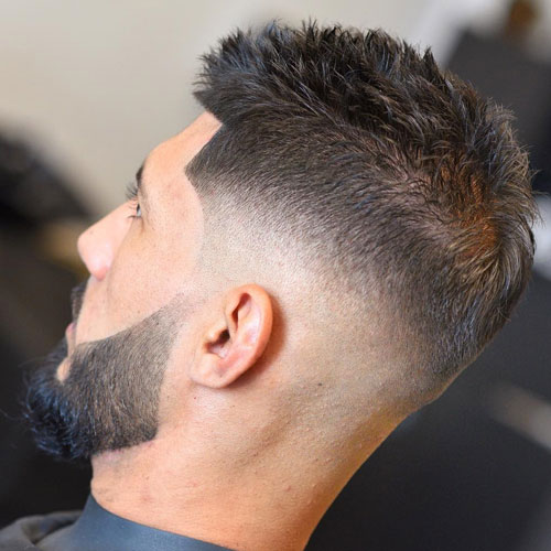 Coupes de cheveux fade textures courtes pour les hommes