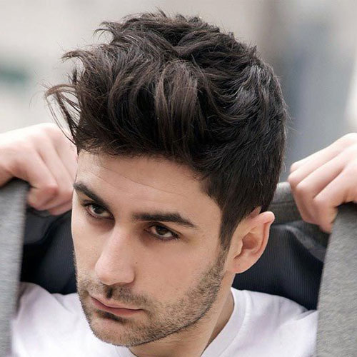 Quiff aux cheveux fuselés