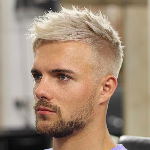 Cendres cheveux blonds hommes