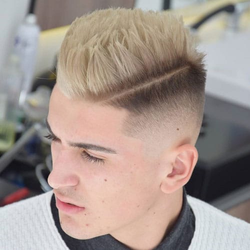 Cheveux blonds hérissés à faible atténuation