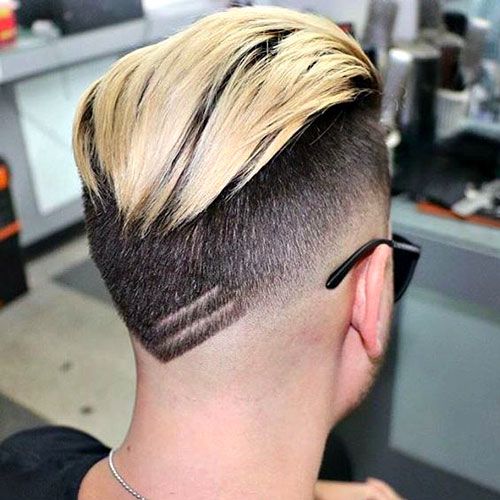 Platinum Blonde Undercut Fade avec Slick Back