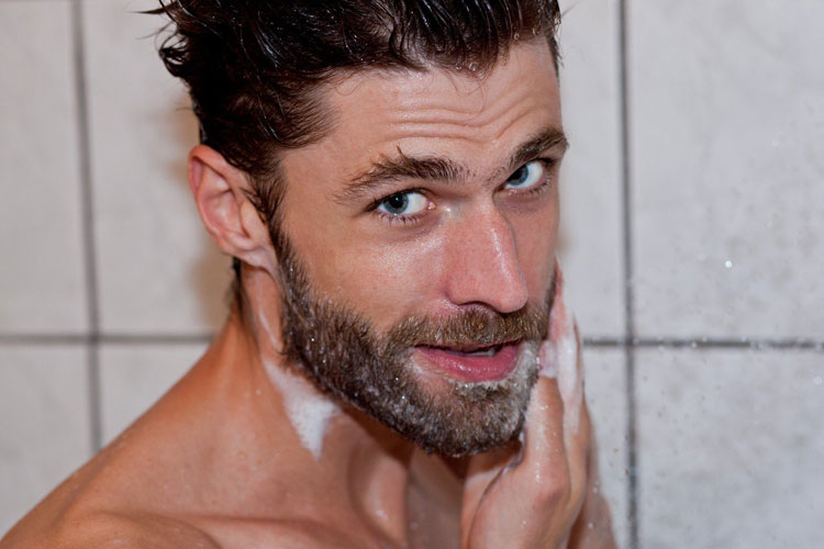 Comment arrêter les pellicules de barbe