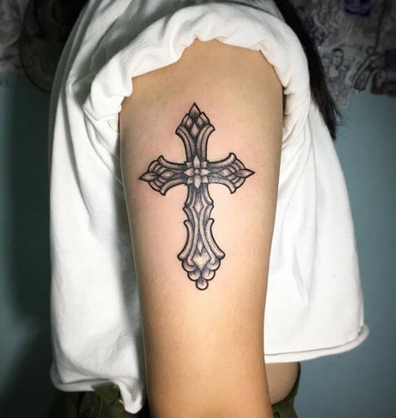 Tatouages ​​croix celtique