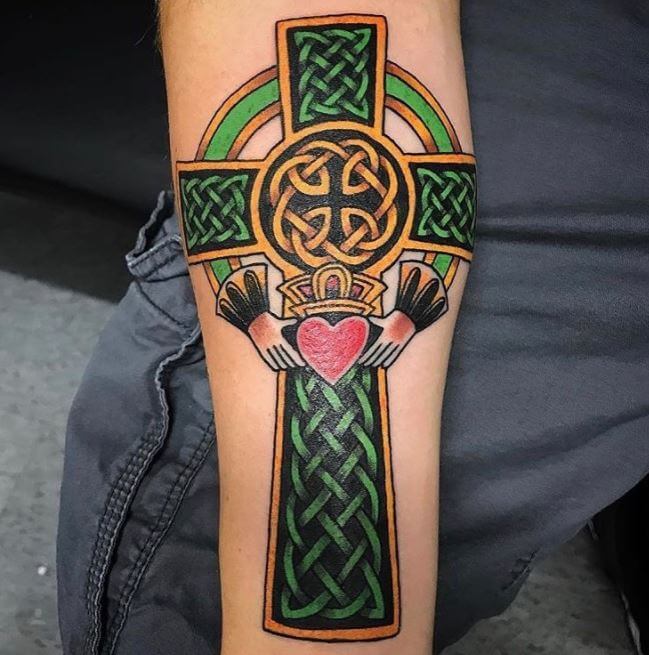 Tatouages ​​croix celtique