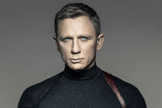 Daniel Craig comme James Bond dans Spectre - N. Peal Roll Neck
