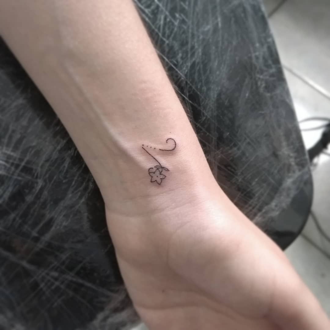 Bélier constellation signe tatouage