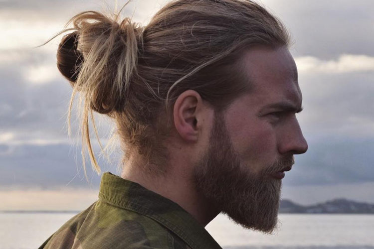 Comment coiffer les cheveux lors de la croissance des hommes