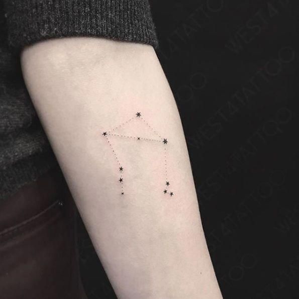 Balance zodiaque horoscope constellation tatouage
