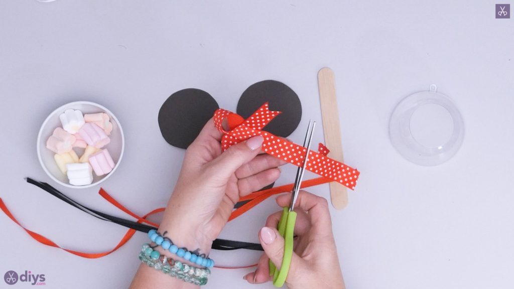 Porte-bonbons Minnie Mouse DIY Étape 3D