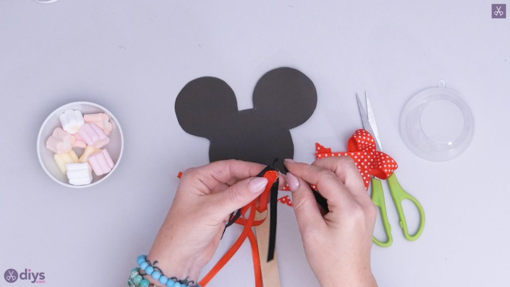 Porte-bonbons Minnie Mouse DIY Étape 5