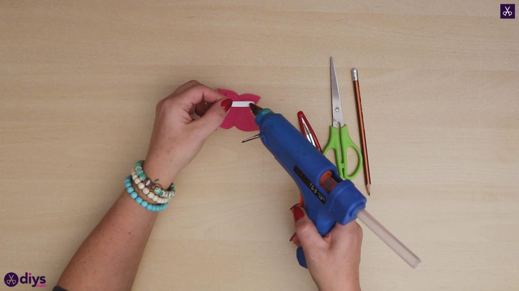 Barrette papillon bricolage étape 5