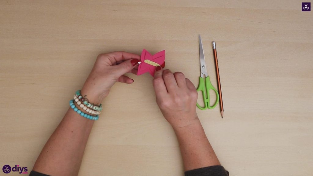 Barrette papillon bricolage étape 5a