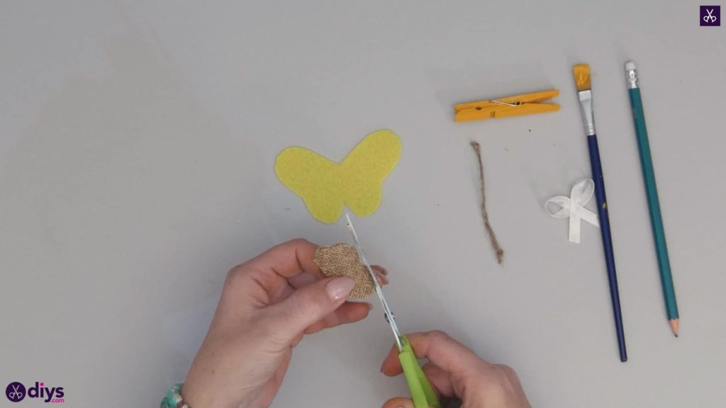Comment fabriquer un papillon à partir d'une étape 6c de pince à linge