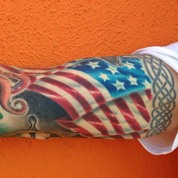 Tendance Tattoo : 120+ tatouages drapeau américain pour les hommes ...