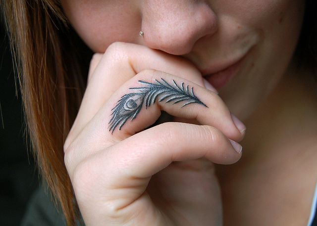 Printed Feather Finger Tattoo