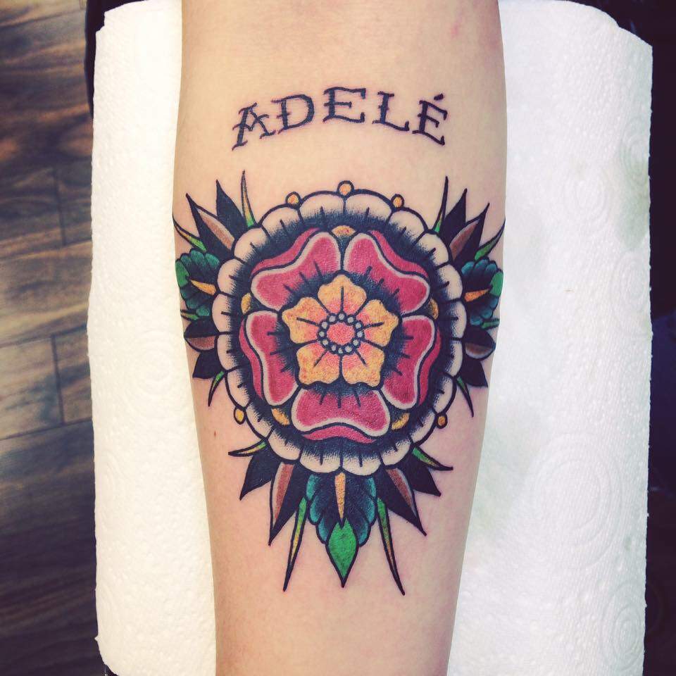 tatouage de nom floral