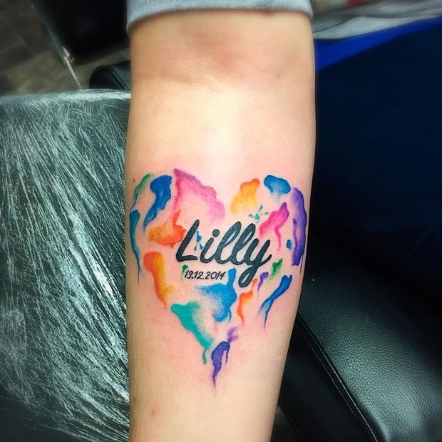 Tatouage de nom aquarelle
