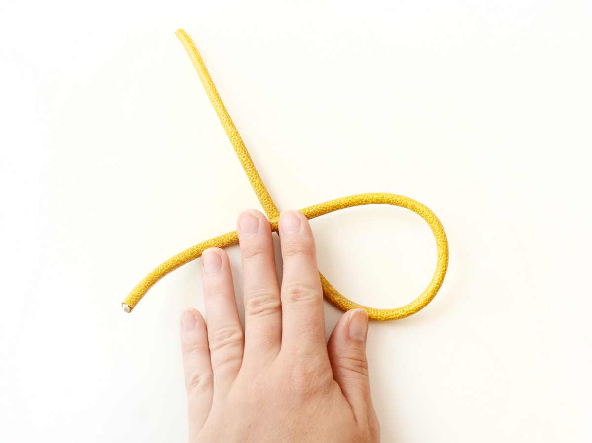 Comment faire des bracelets en corde nouée DIY 3