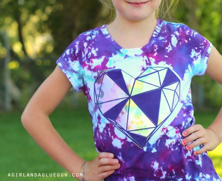 Can you tie dye a shirt with words on it?