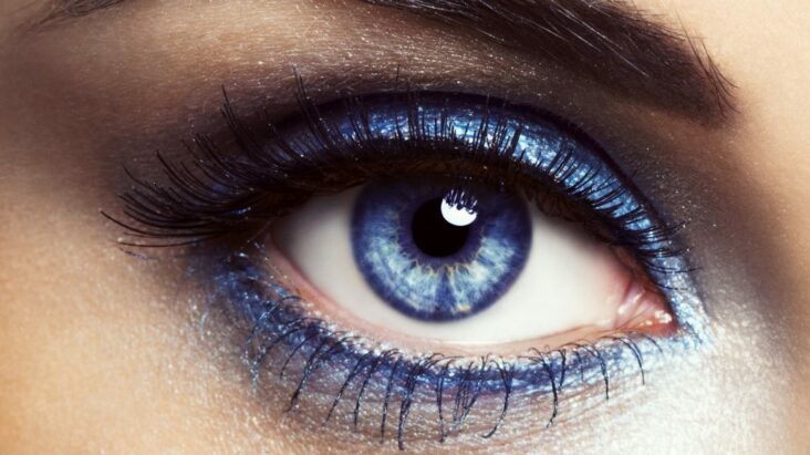 Comment accentuer le bleu de ses yeux ?