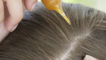 Comment appliquer l'huile sur les cheveux secs ?