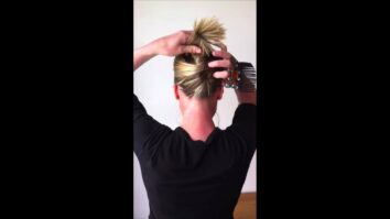 Comment attacher des cheveux epais avec une pince ?