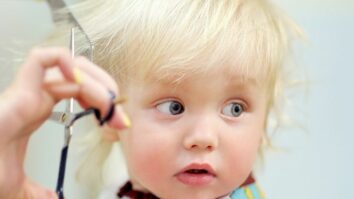 Comment attacher les cheveux d'un bébé ?