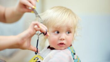 Comment couper les cheveux d'un bébé de 1 an ?