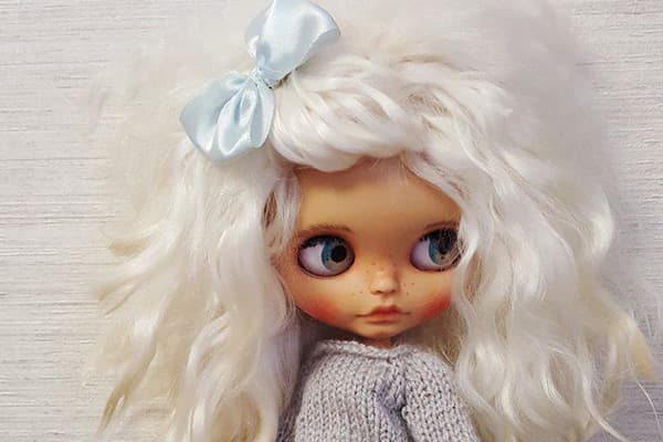Comment démêler cheveux Barbie sans assouplissant ?