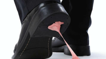 Comment enlever du chewing-gum sur des chaussures en cuir ?