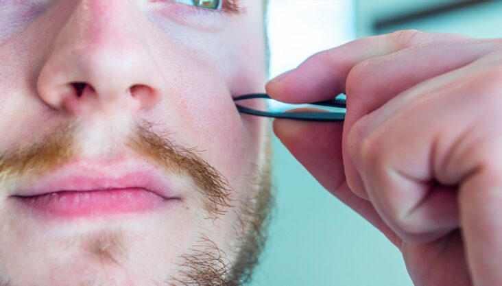Comment enlever la moustache d'un ado ?
