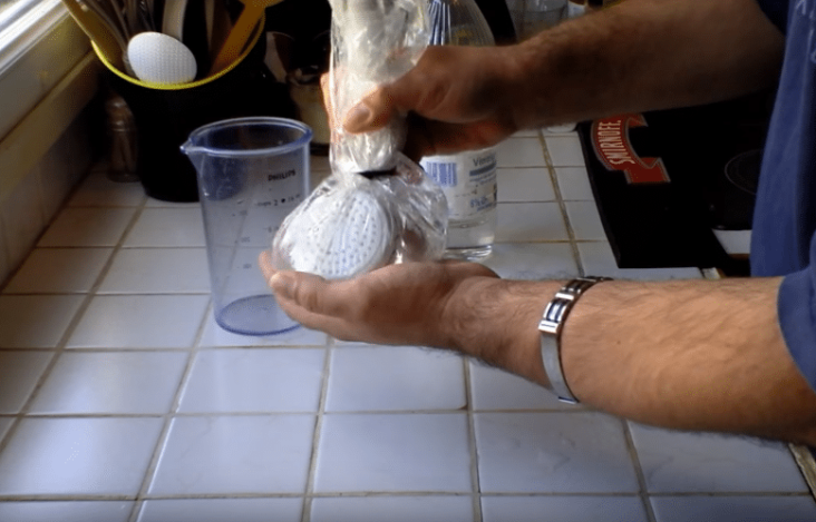 Comment enlever le calcaire dans un lisseur ?