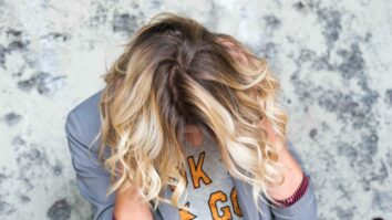 Comment entretenir un balayage brun ?