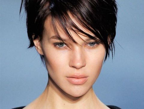Comment être belle avec des cheveux courts ?
