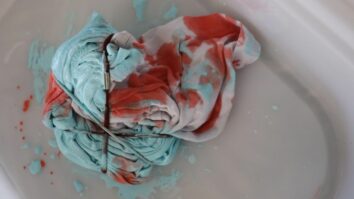 Comment faire du Tie-dye avec de leau de javel ?